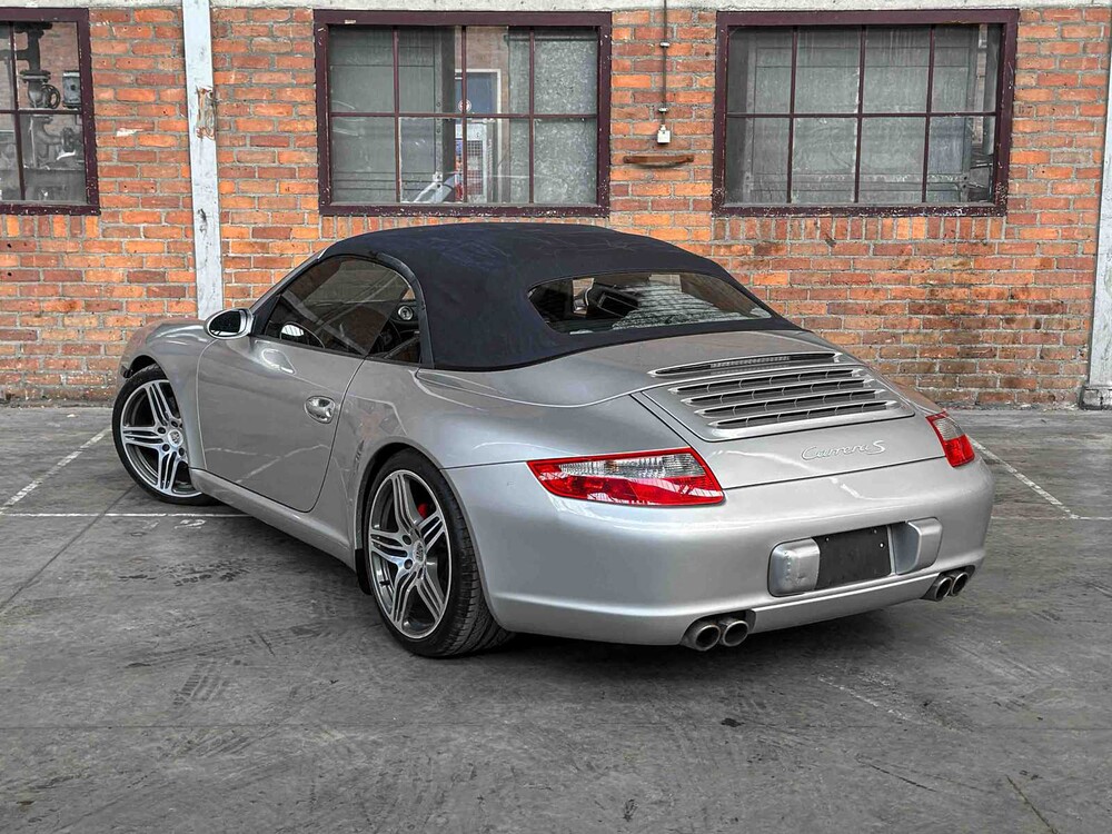 Porsche 911 Carrera S Cabriolet 3.8 997 (SCHALTGETRIEBE) 355PS 2006 Youngtimer