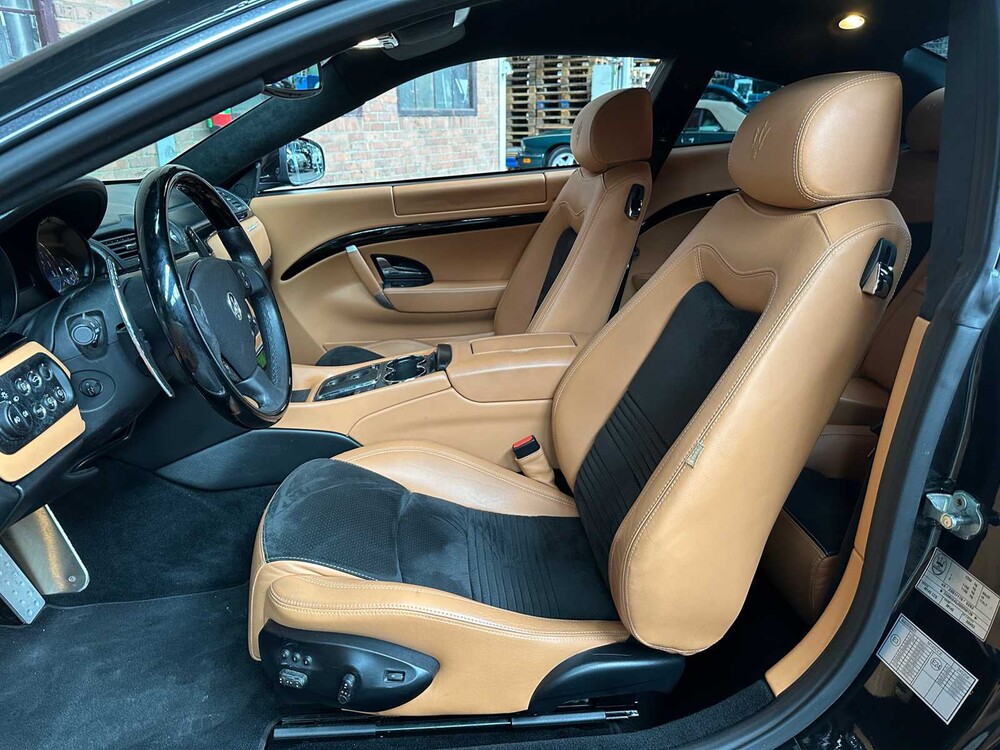 Maserati Granturismo S 4.7 V8 440PS MC Shift 33.000km 2009 Youngtimer