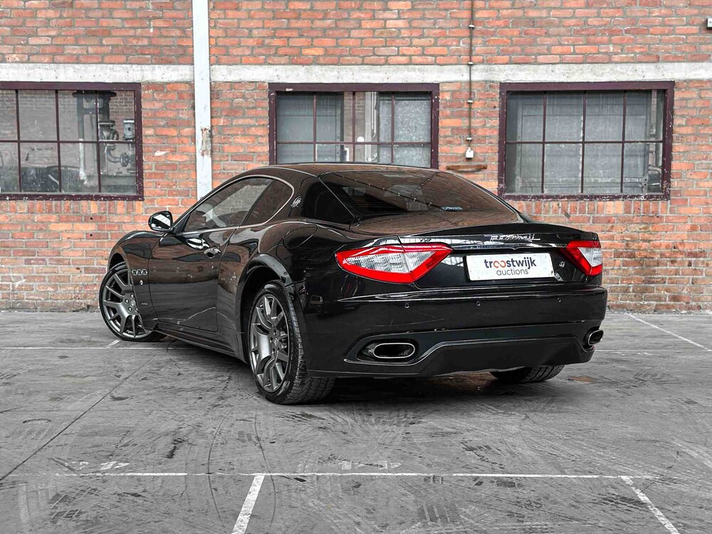 Maserati Granturismo S 4.7 V8 440PS MC Shift 33.000km 2009 Youngtimer