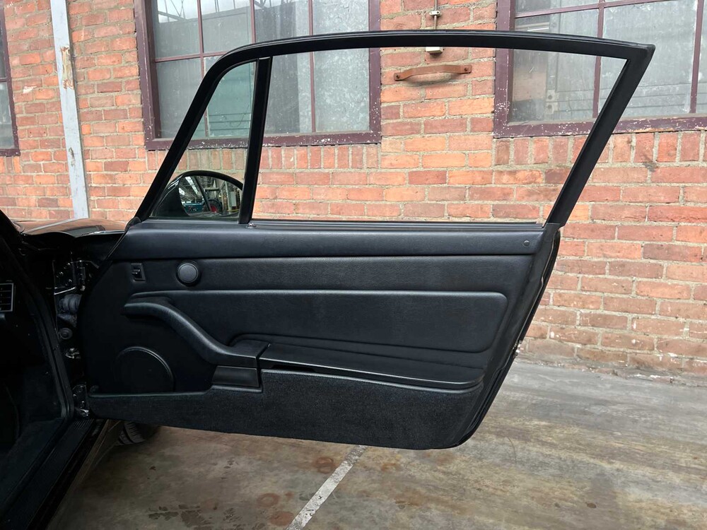 Porsche 911 Carrera 4 993 Coupe (SCHALTGETRIEBE) 272PS 1995 Youngtimer