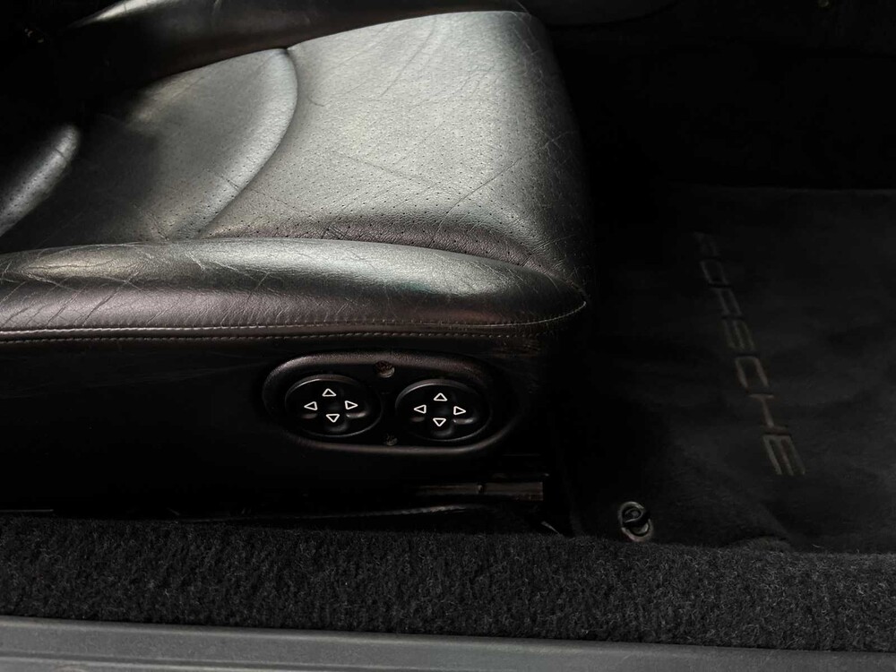 Porsche 911 Carrera 4 993 Coupe (SCHALTGETRIEBE) 272PS 1995 Youngtimer