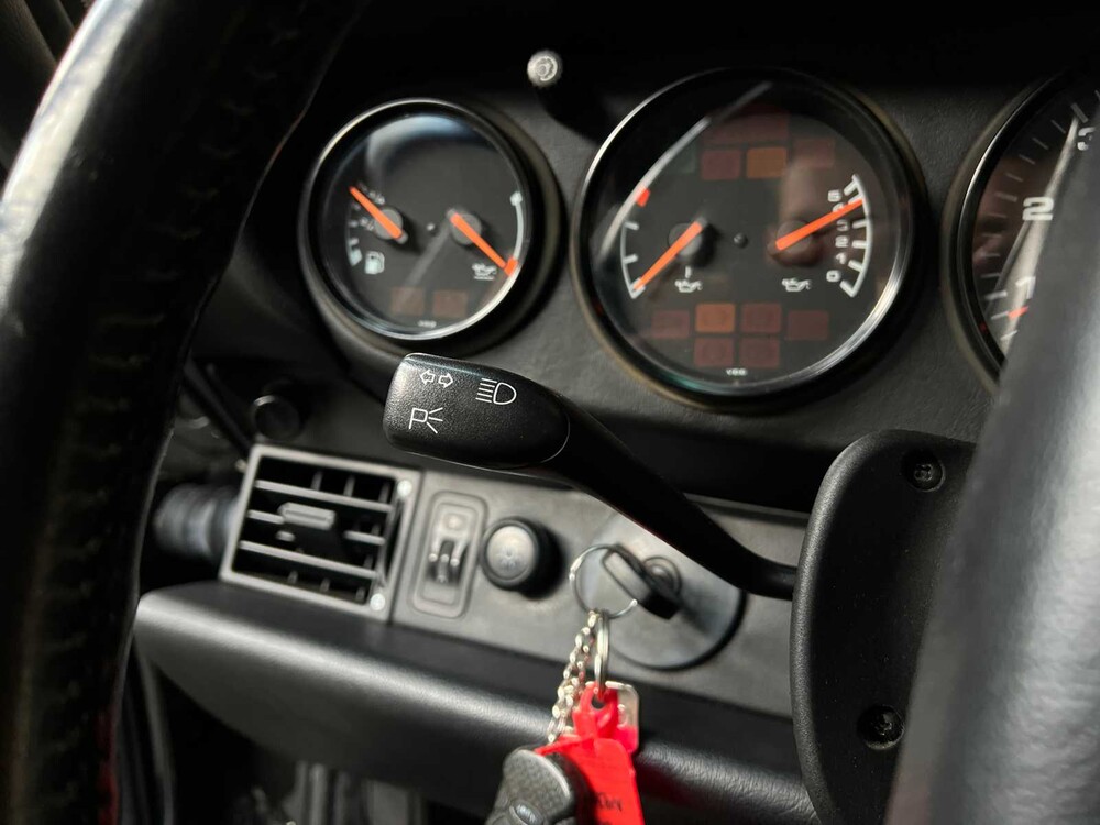 Porsche 911 Carrera 4 993 Coupe (SCHALTGETRIEBE) 272PS 1995 Youngtimer