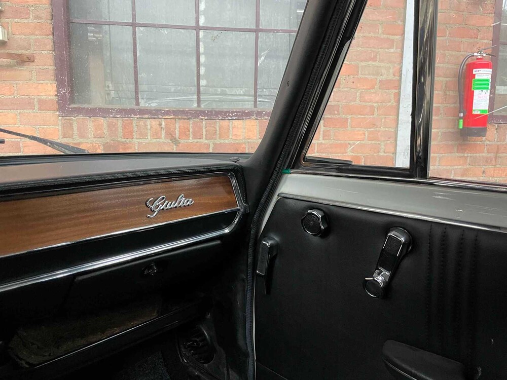 Alfa Romeo Giulia Nuova Super 1600 1.6 1979 (Original-NL + 3. Besitzer), HZ-05-BV