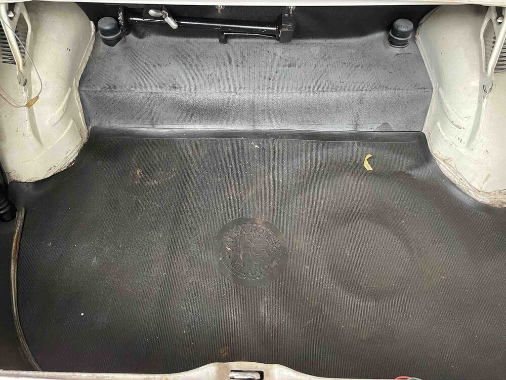 Alfa Romeo Giulia Nuova Super 1600 1.6 1979 (Original-NL + 3. Besitzer), HZ-05-BV