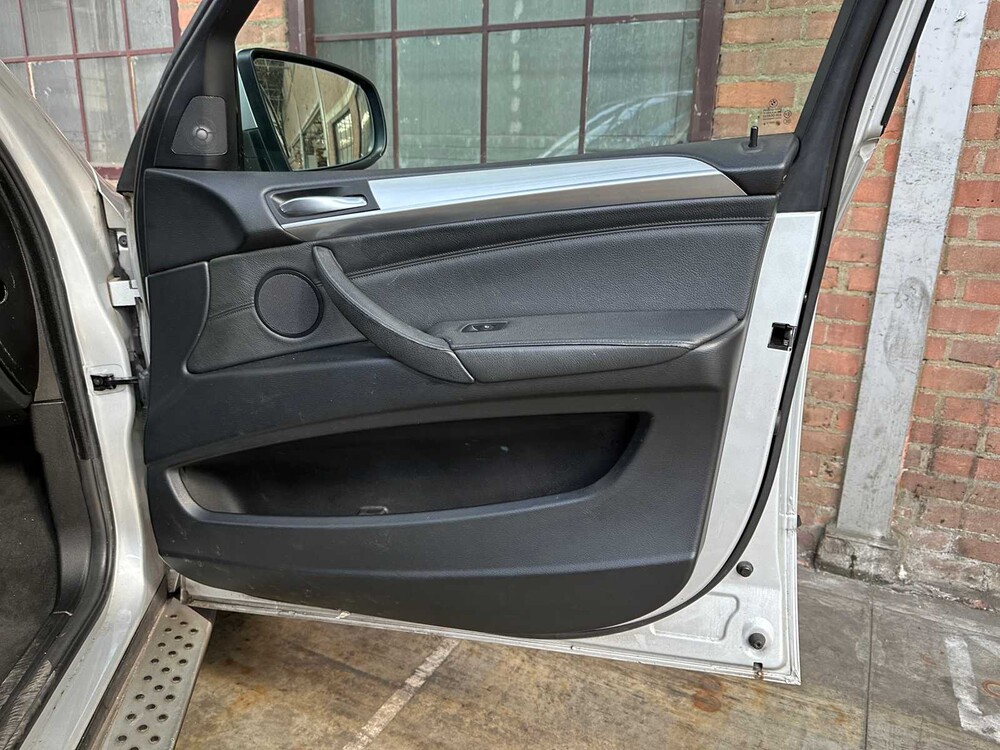 BMW X5 xDrive48i High Executive 355PS 2009, 85-JDJ-8