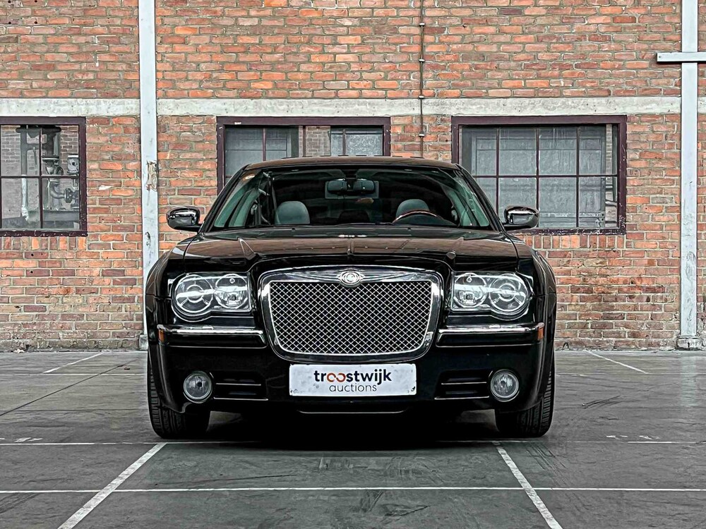 Chrysler 300C HEMI 5.7 V8 340PS 2006 Youngtimer