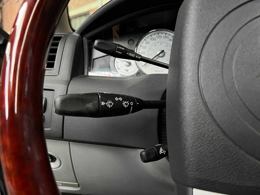 Chrysler 300C HEMI 5.7 V8 340PS 2006 Youngtimer