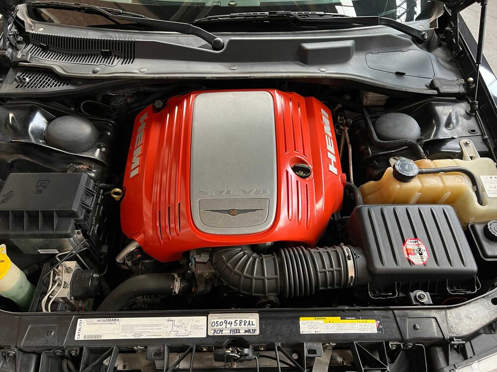 Chrysler 300C HEMI 5.7 V8 340PS 2006 Youngtimer