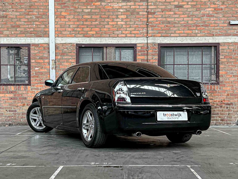 Chrysler 300C HEMI 5.7 V8 340PS 2006 Youngtimer