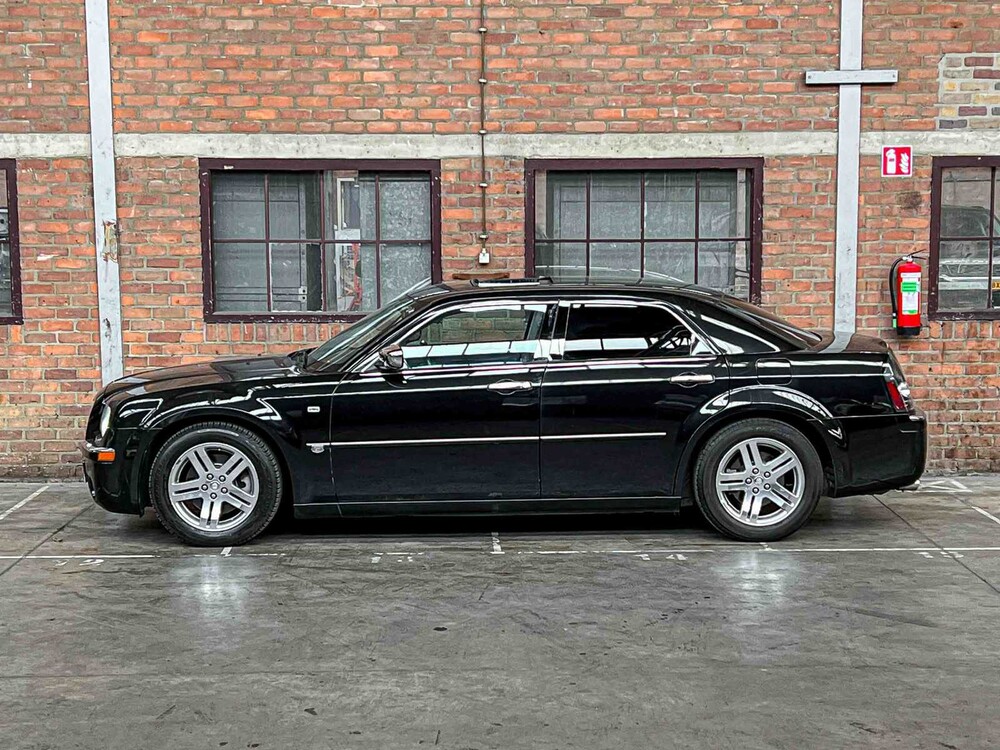 Chrysler 300C HEMI 5.7 V8 340PS 2006 Youngtimer
