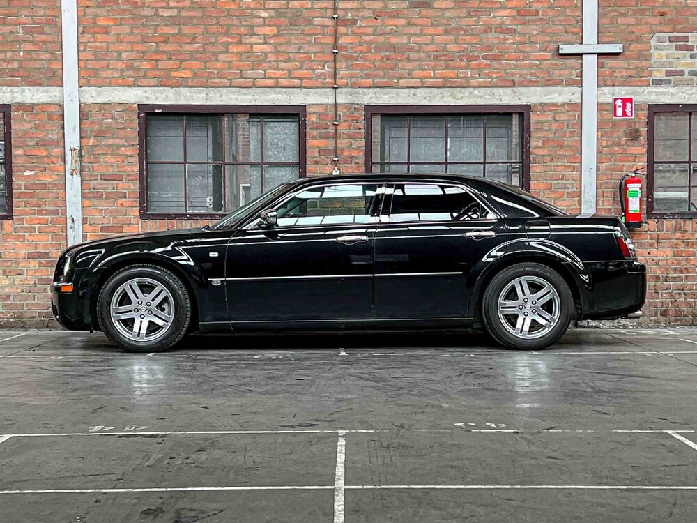 Chrysler 300C HEMI 5.7 V8 340PS 2006 Youngtimer