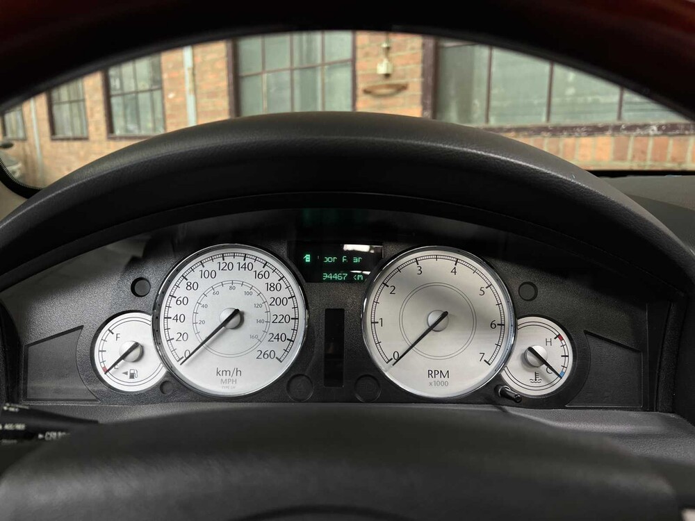 Chrysler 300C HEMI 5.7 V8 340PS 2006 Youngtimer