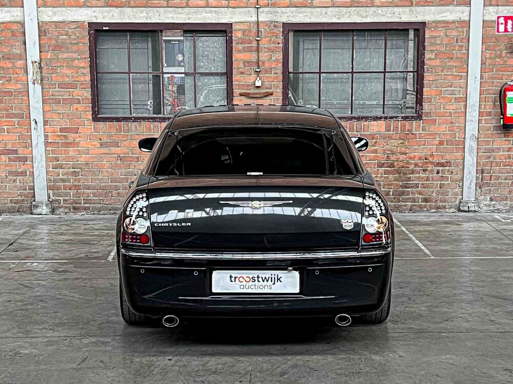 Chrysler 300C HEMI 5.7 V8 340PS 2006 Youngtimer