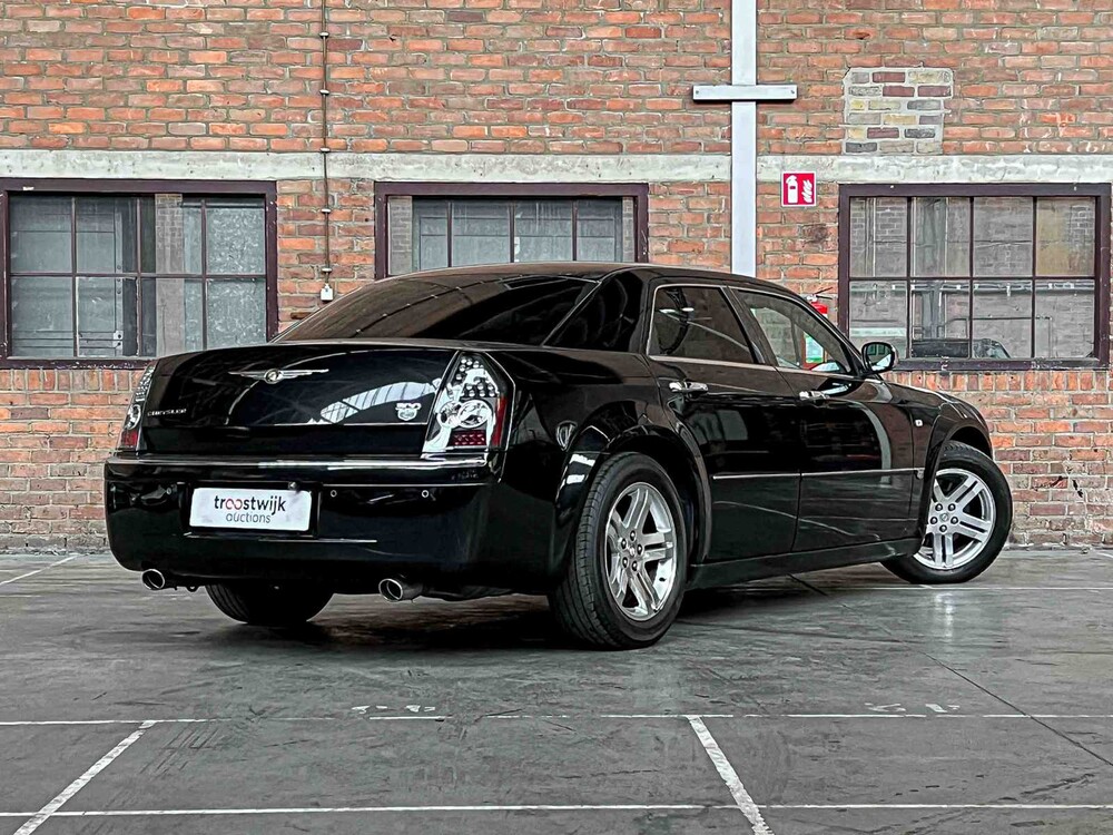 Chrysler 300C HEMI 5.7 V8 340PS 2006 Youngtimer