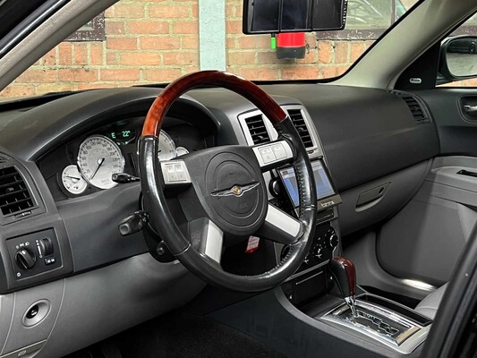 Chrysler 300C HEMI 5.7 V8 340pk 2006 Youngtimer