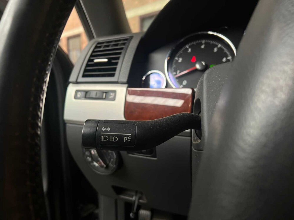 Volkswagen Touareg 3.2 V6 241PS 2005, 32-RF-TB Youngtimer