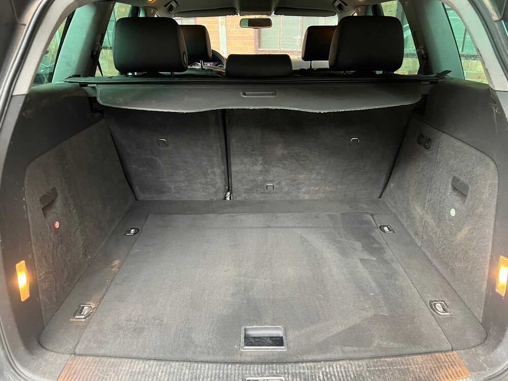 Volkswagen Touareg 3.2 V6 241PS 2005, 32-RF-TB Youngtimer