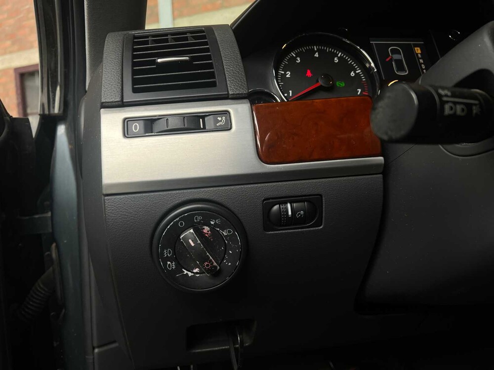 Volkswagen Touareg 3.2 V6 241PS 2005, 32-RF-TB Youngtimer