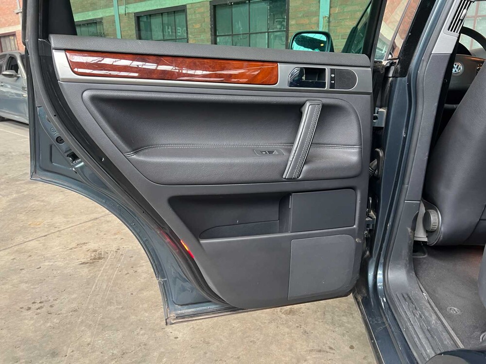 Volkswagen Touareg 3.2 V6 241PS 2005, 32-RF-TB Youngtimer