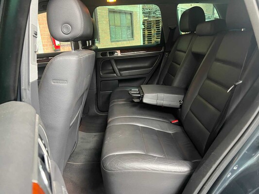 Volkswagen Touareg 3.2 V6 241pk 2005, 32-RF-TB Youngtimer