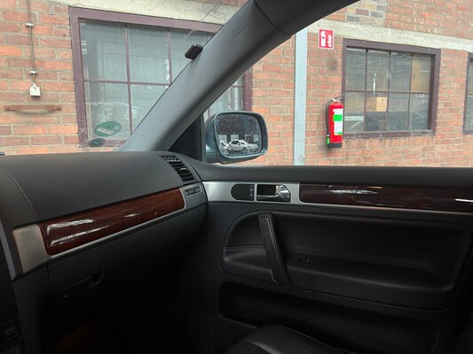 Volkswagen Touareg 3.2 V6 241pk 2005, 32-RF-TB Youngtimer