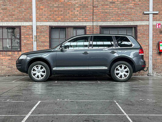 Volkswagen Touareg 3.2 V6 241pk 2005, 32-RF-TB Youngtimer