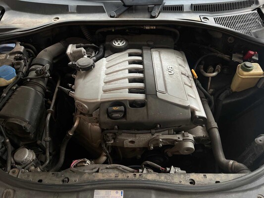 Volkswagen Touareg 3.2 V6 241pk 2005, 32-RF-TB Youngtimer