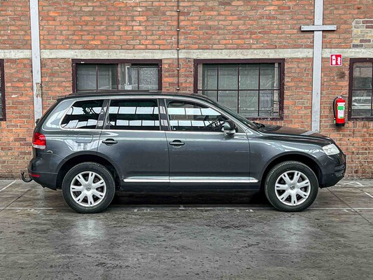 Volkswagen Touareg 3.2 V6 241pk 2005, 32-RF-TB Youngtimer
