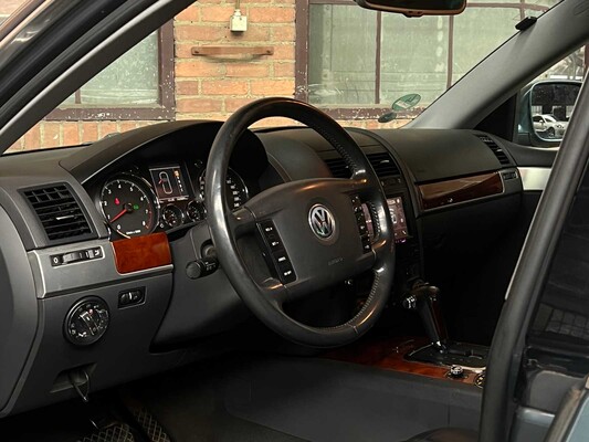 Volkswagen Touareg 3.2 V6 241pk 2005, 32-RF-TB Youngtimer