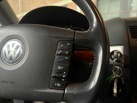 Volkswagen Touareg 3.2 V6 241pk 2005, 32-RF-TB Youngtimer
