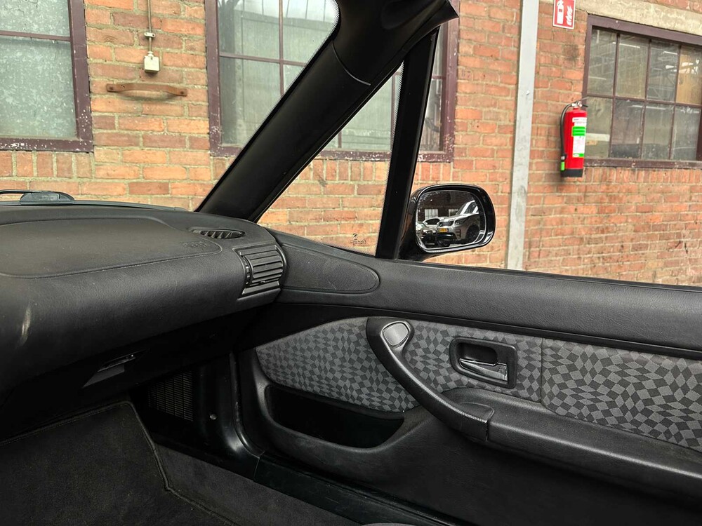 BMW Z3 Roadster Facelift 1.9i 118PS 2001, 64-GR-JN