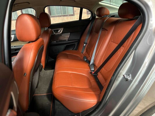 Jaguar XF SV8 4.2 Supercharged 416pk 2008 (Origineel-NL), 31-ZL-GR Youngtimer