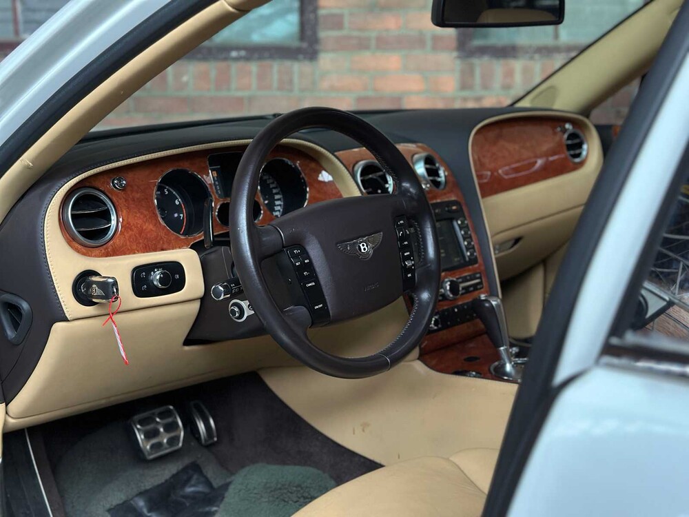 Bentley Continental Flying Spur 6.0 W12 525HP 2007 (53.000 KM) Youngtimer