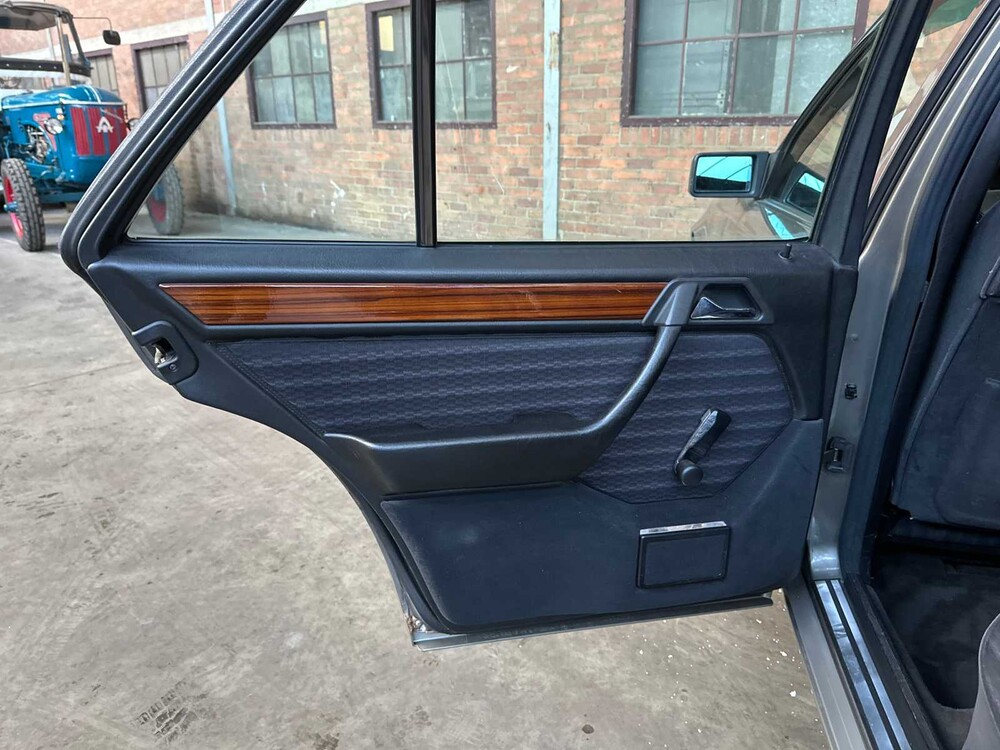 Mercedes-Benz 200E W124 2.0 122PS 1992