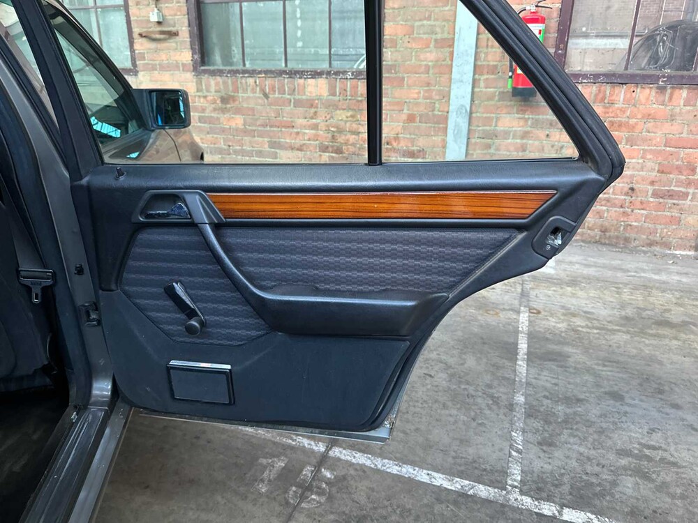 Mercedes-Benz 200E W124 2.0 122PS 1992