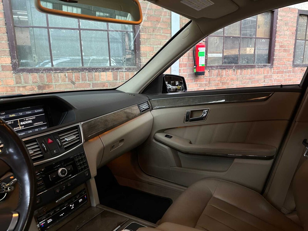 Mercedes-Benz E350 CGI Elegance E-Klasse 292PS 2009, 05-JPN-5 Youngtimer