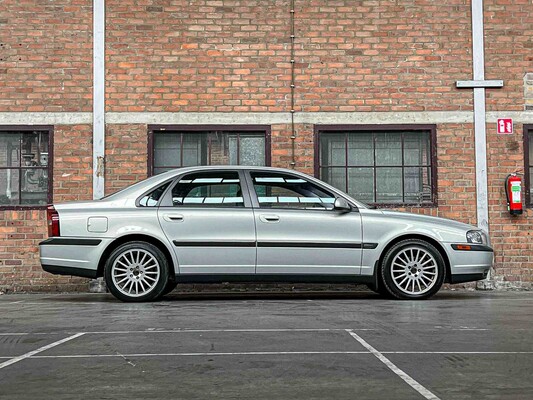 Volvo S80 2.4 Comfort 140pk 2000, H-877-JJ Youngtimer