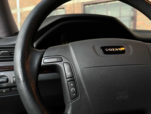 Volvo S80 2.4 Comfort 140pk 2000, H-877-JJ Youngtimer