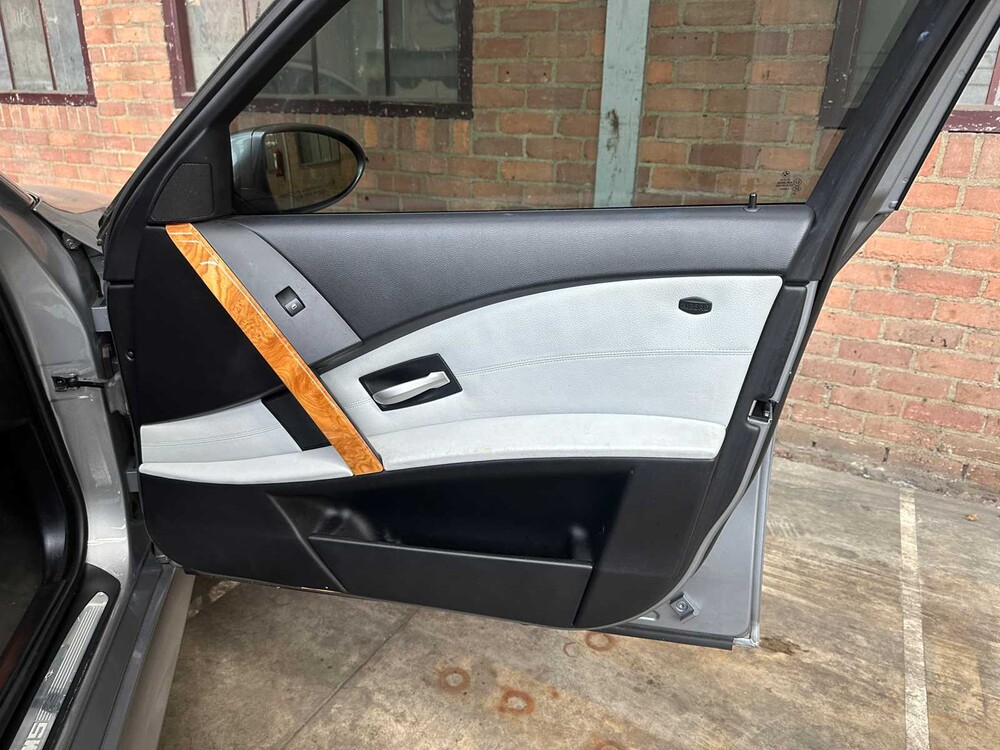 BMW M5 5.0 V10 500PS 2006 5er Youngtimer