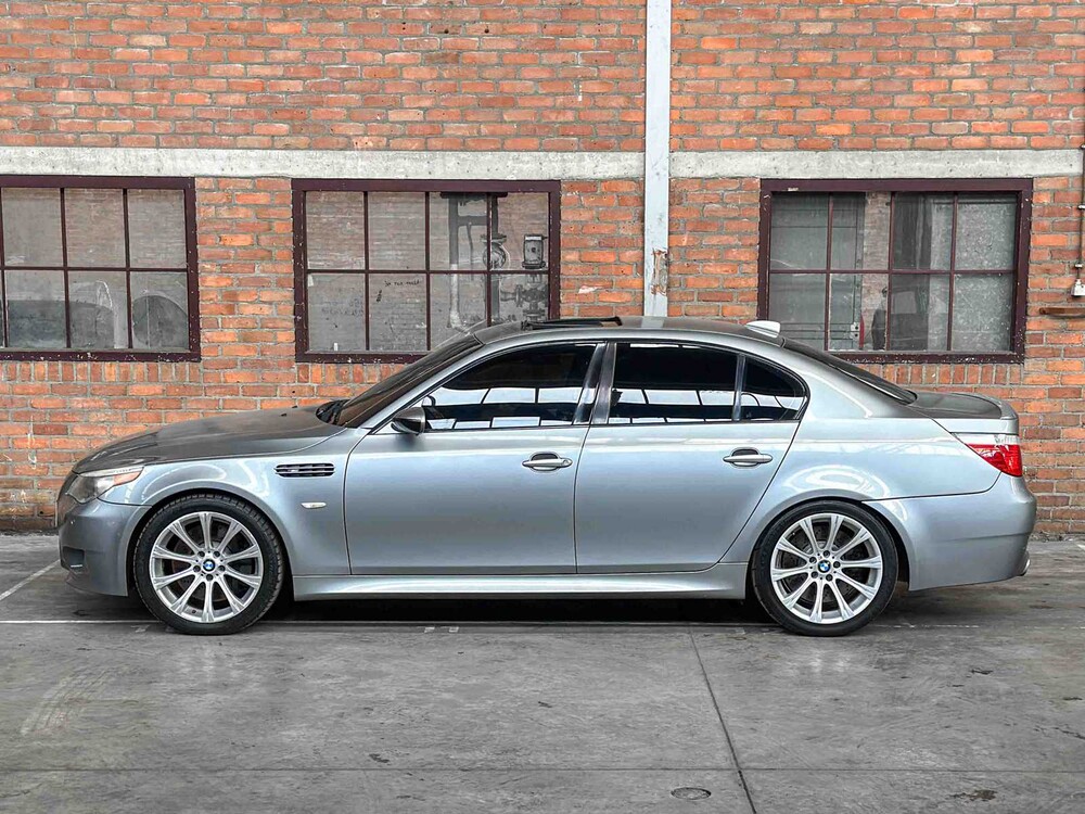 BMW M5 5.0 V10 500PS 2006 5er Youngtimer