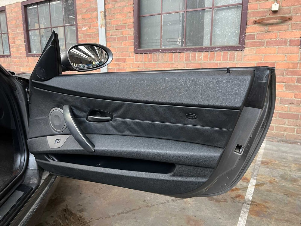 BMW Z4 Roadster 3.0i S 231PS 2004 (Hardtop + Softtop), 36-NV-HZ Youngtimer