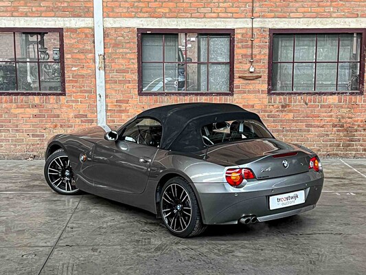 BMW Z4 Roadster 3.0i S 231pk 2004 (Hardtop + Softtop), 36-NV-HZ Youngtimer