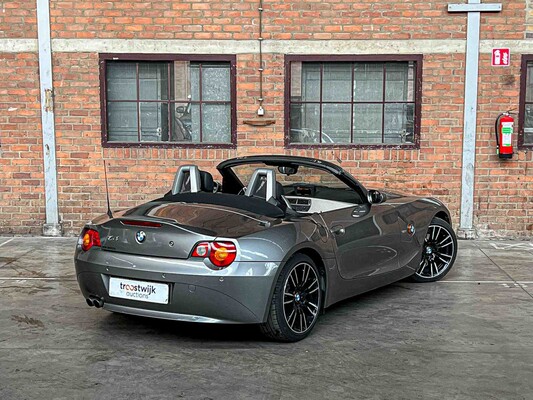 BMW Z4 Roadster 3.0i S 231pk 2004 (Hardtop + Softtop), 36-NV-HZ Youngtimer