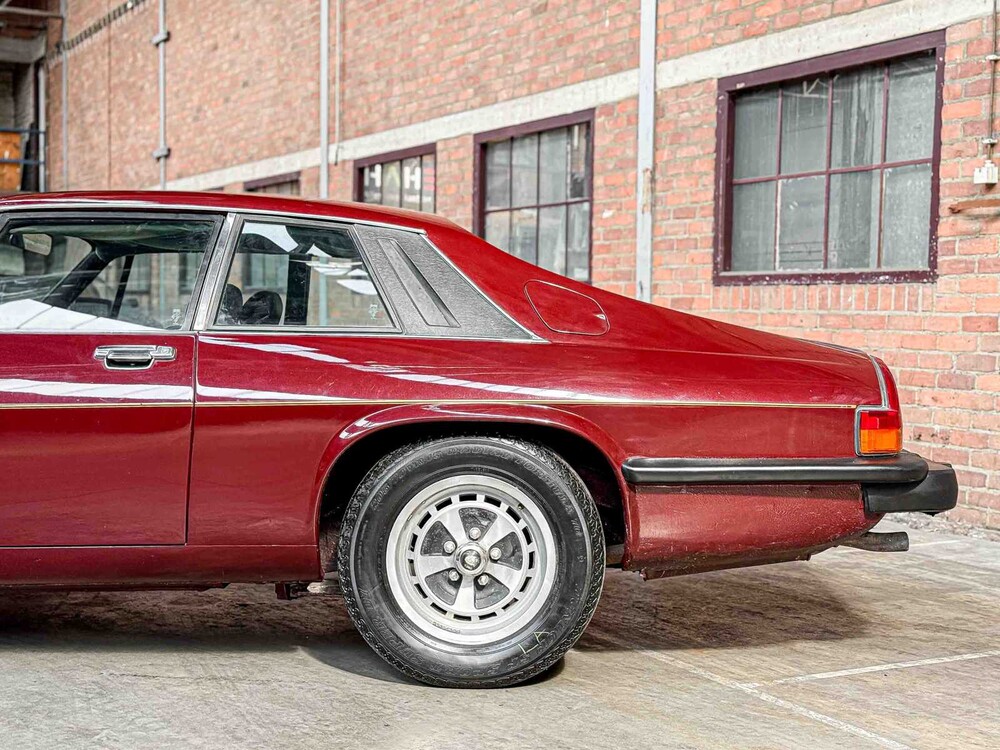 Jaguar XJS 5.3 V12 Coupé 295PS 1977 (Original-NL), PT-03-FN