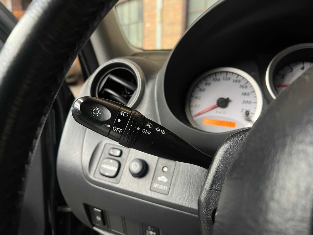 Toyota RAV4 2.0-16V VVT-i Sol (Automatik) 150PS 2004, 76-HFB-9 Youngtimer