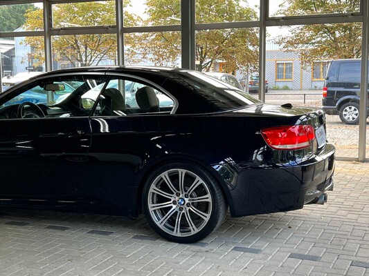 BMW M3 Cabriolet E93 4.0 V8 420pk 2008 HANDGESCHAKELD Youngtimer