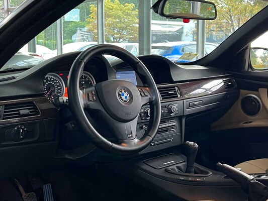 BMW M3 Cabriolet E93 4.0 V8 420pk 2008 HANDGESCHAKELD Youngtimer