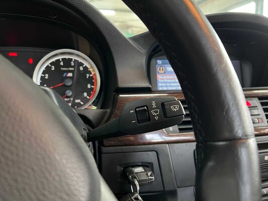 BMW M3 Cabriolet E93 4.0 V8 420pk 2008 HANDGESCHAKELD Youngtimer