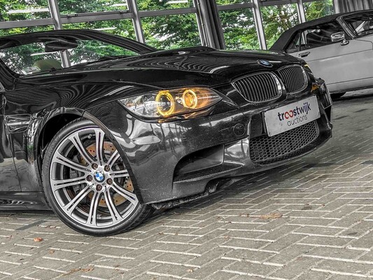 BMW M3 Cabriolet E93 4.0 V8 420pk 2008 HANDGESCHAKELD Youngtimer