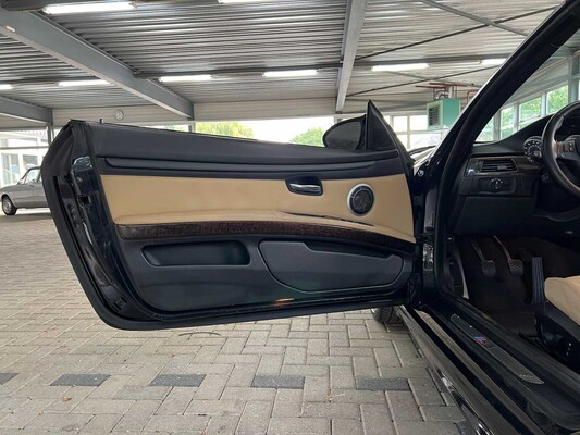 BMW M3 Cabriolet E93 4.0 V8 420pk 2008 HANDGESCHAKELD Youngtimer